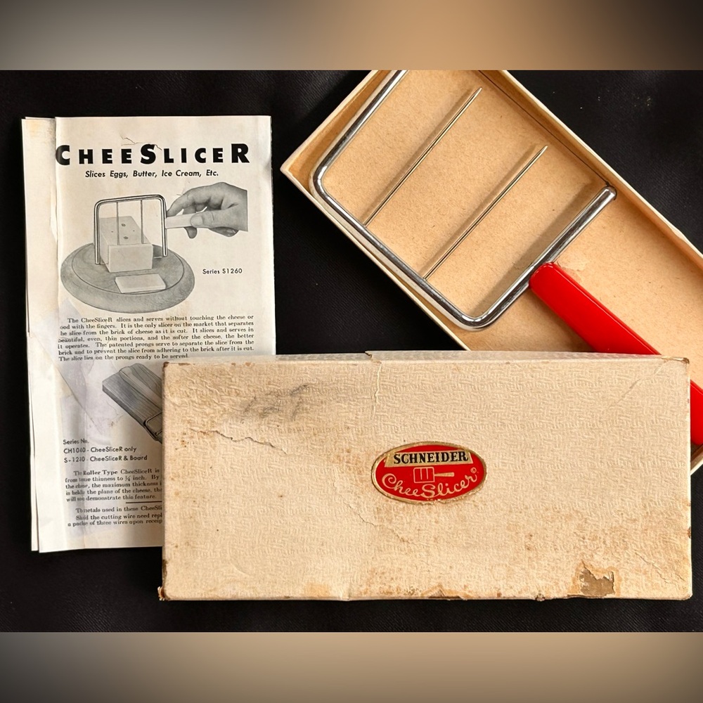 VTG Schneider Cheese “CheeSlicer” Red Bakelite Handle Box, Insert !?NEVER USED?!